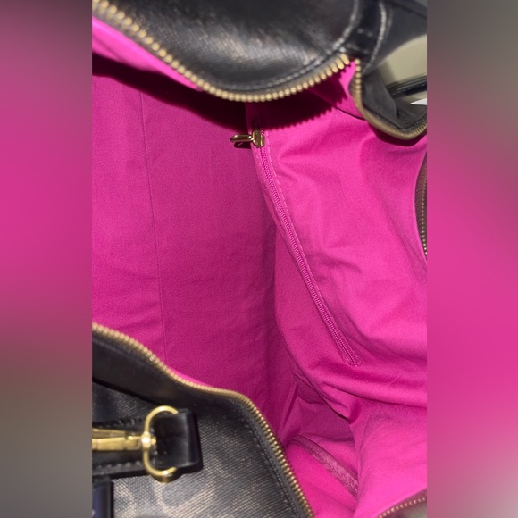 Walk of shame duffle bag in great condition - Picture 4 of 8